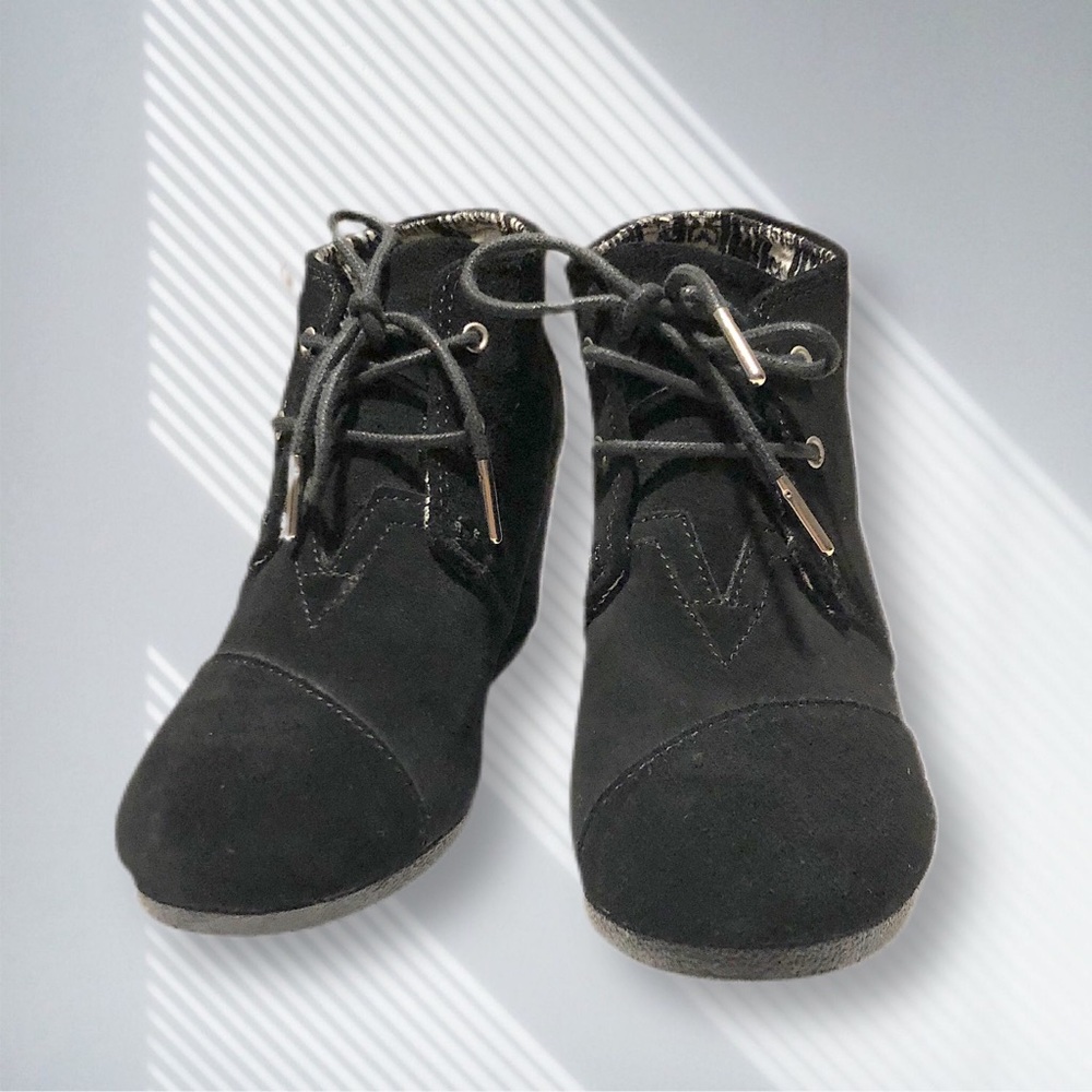 Toms Classic Desert Wedge Ankle Booties In Black Women’s SZ8W